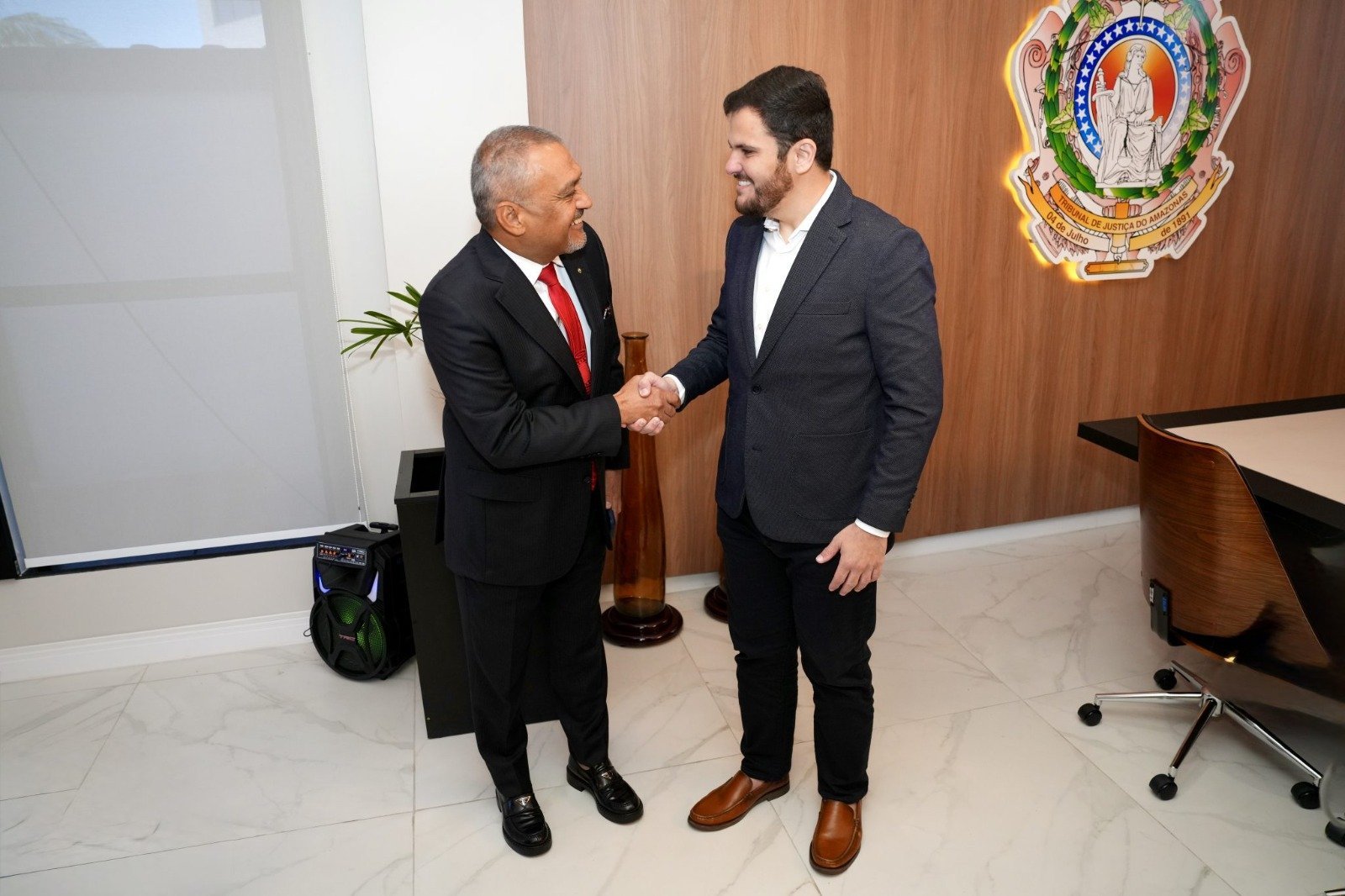 Renato Junior e TJ-AM discutem desenvolvimento de Manaus