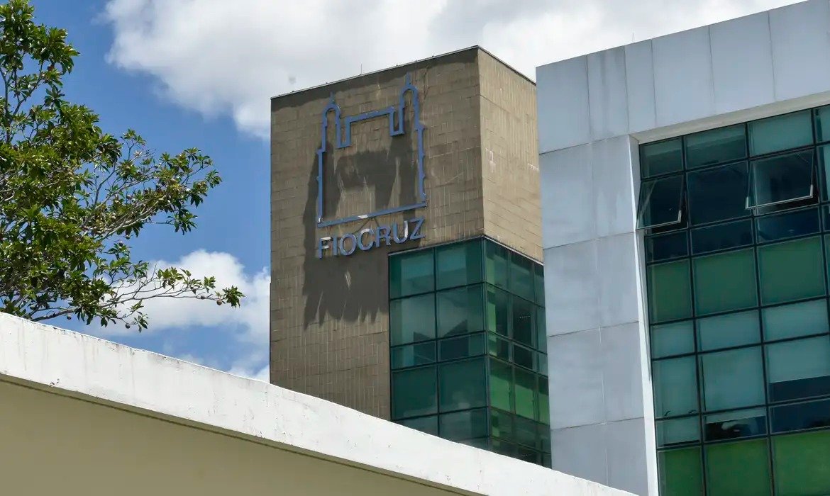 Fiocruz apresenta 7 prioridades aos candidatos de 2026