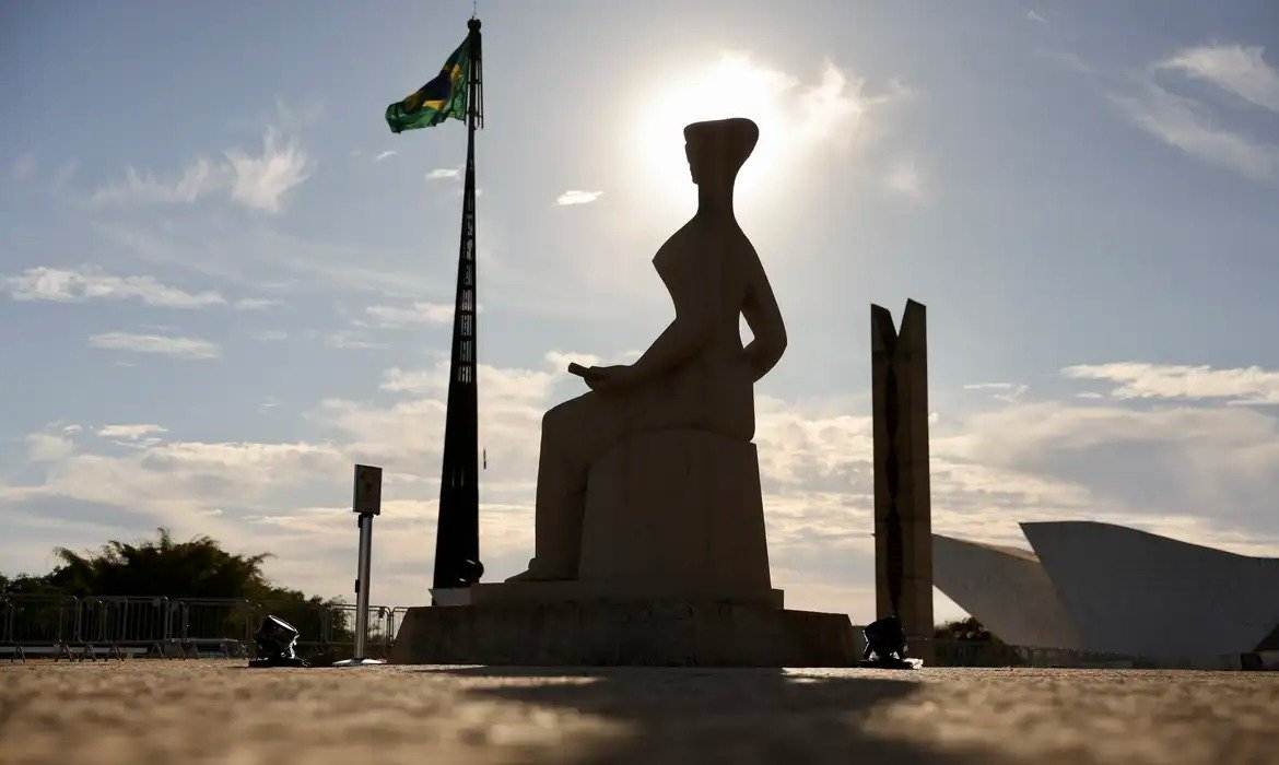Defensorias Públicas e acesso à Justiça