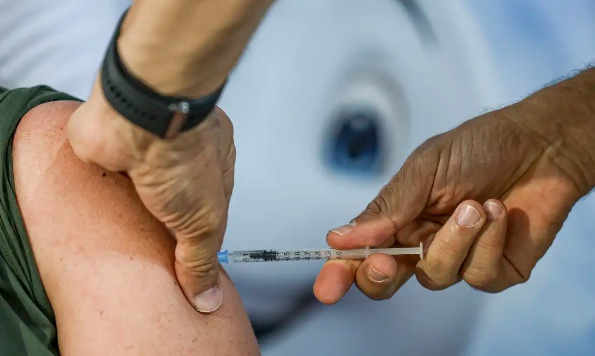 Vacinação protege contra diversas doenças