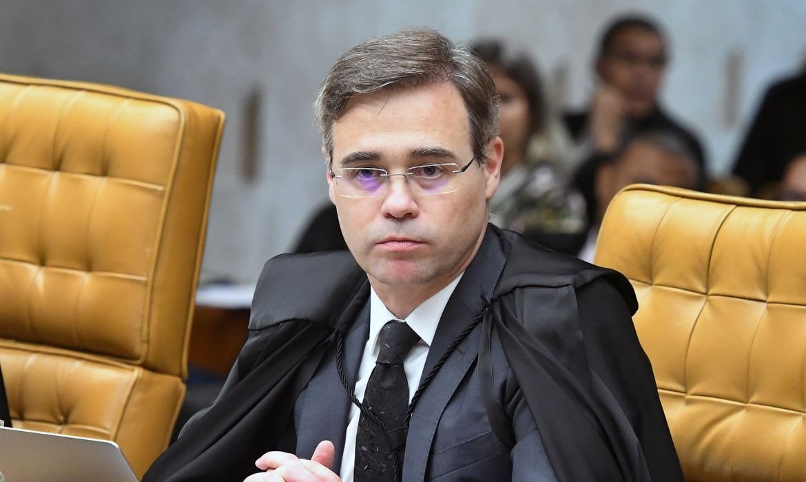 Caso Banco Master: Mendonça confirma reunião com Vorcaro