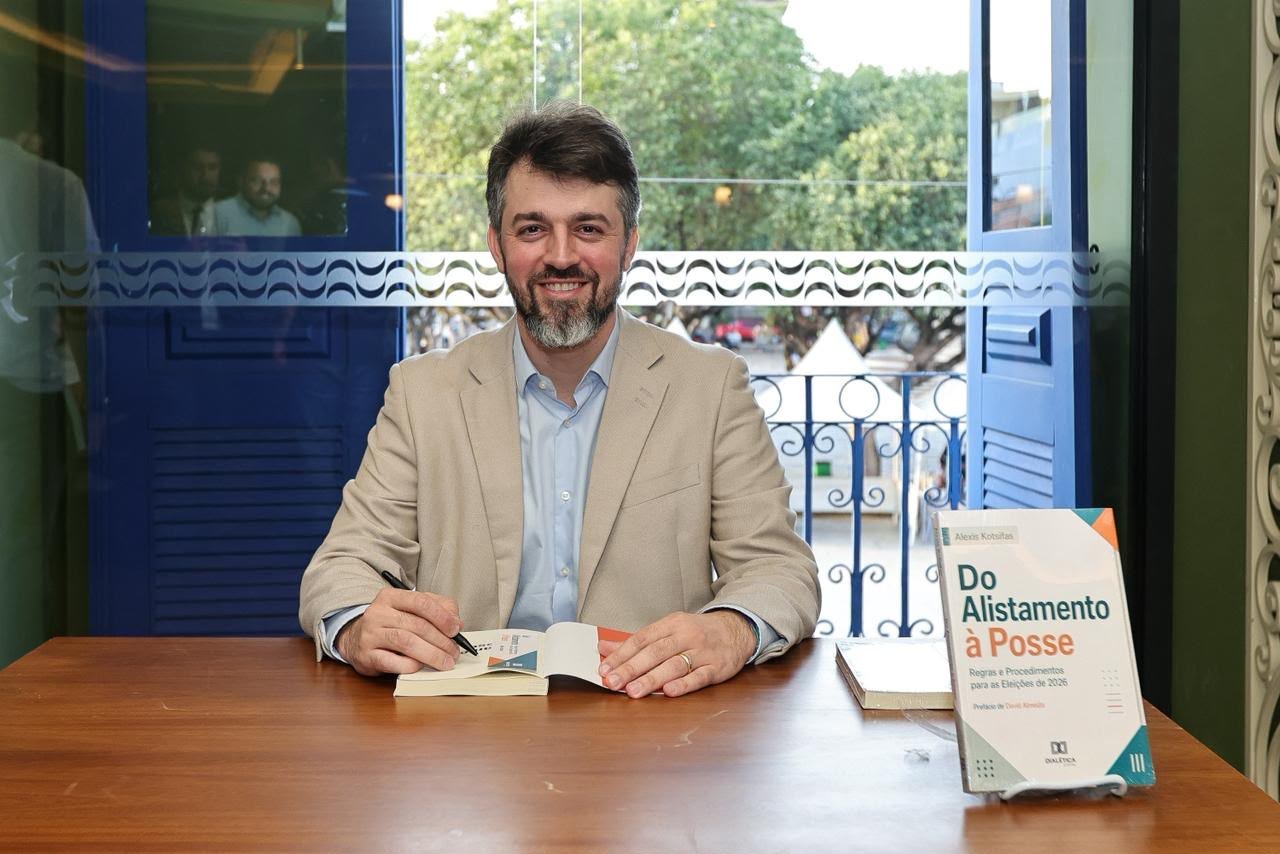 Livro de 308 páginas explica processo eleitoral brasileiro em 2026