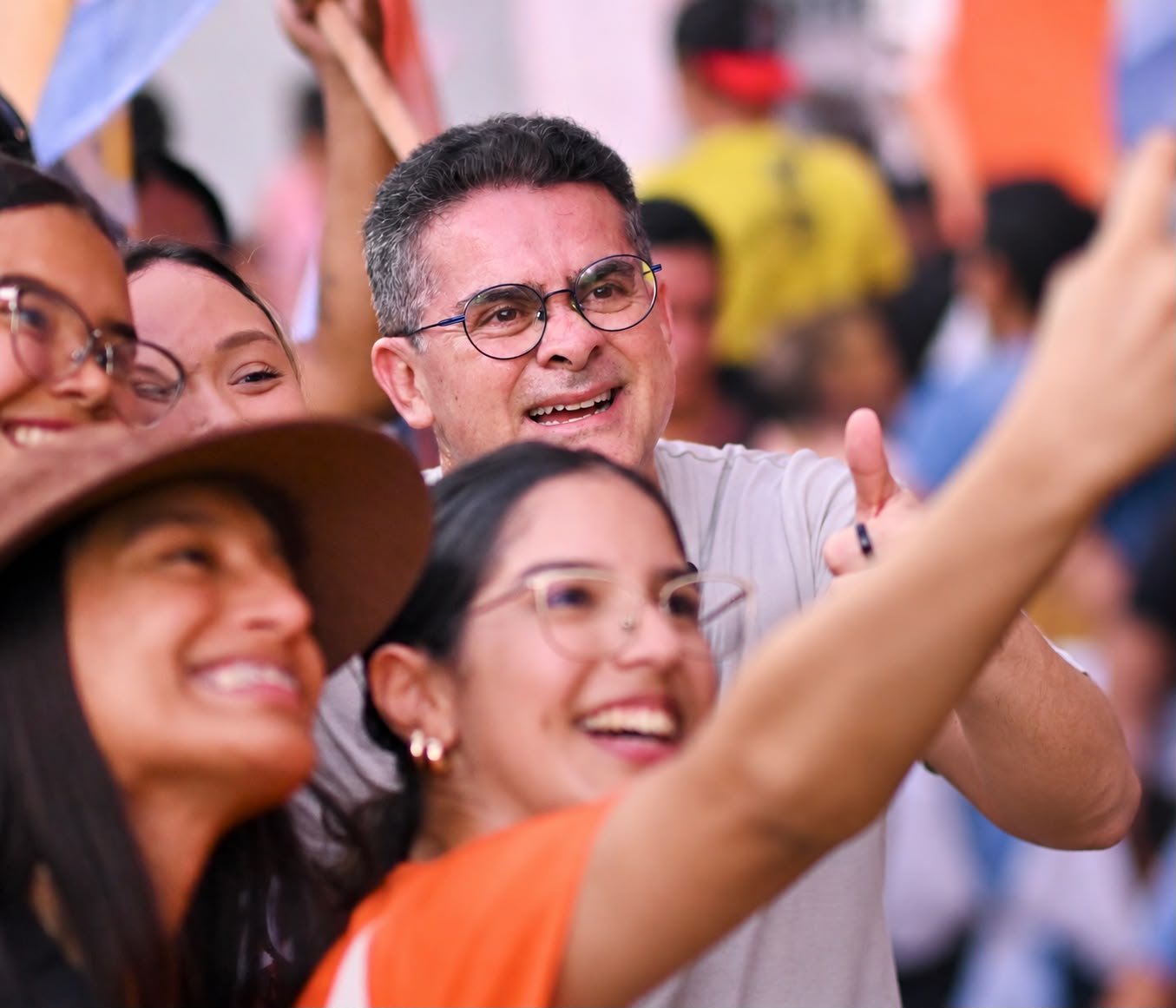 David Almeida apresenta plano de acolhimento e oportunidades para mulheres