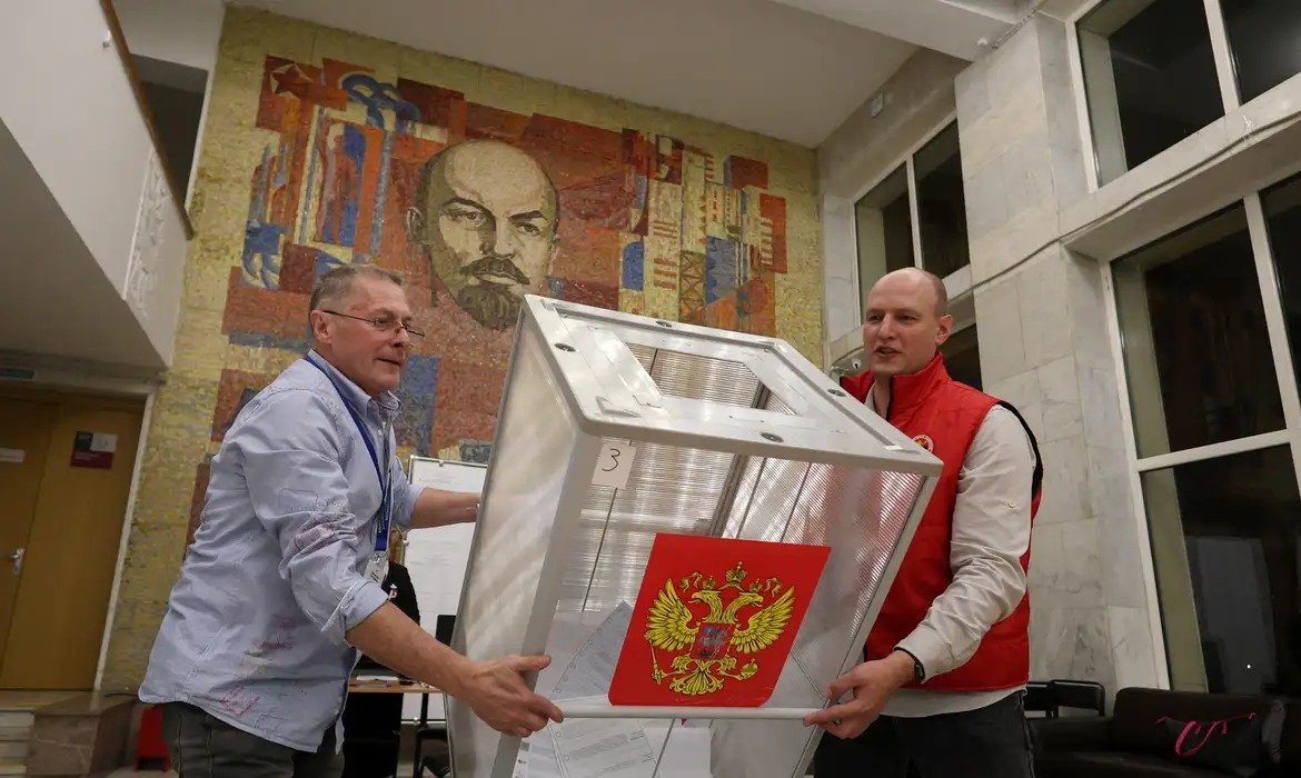 Rússia relata sabotagem contra redes de comunicação durante eleição