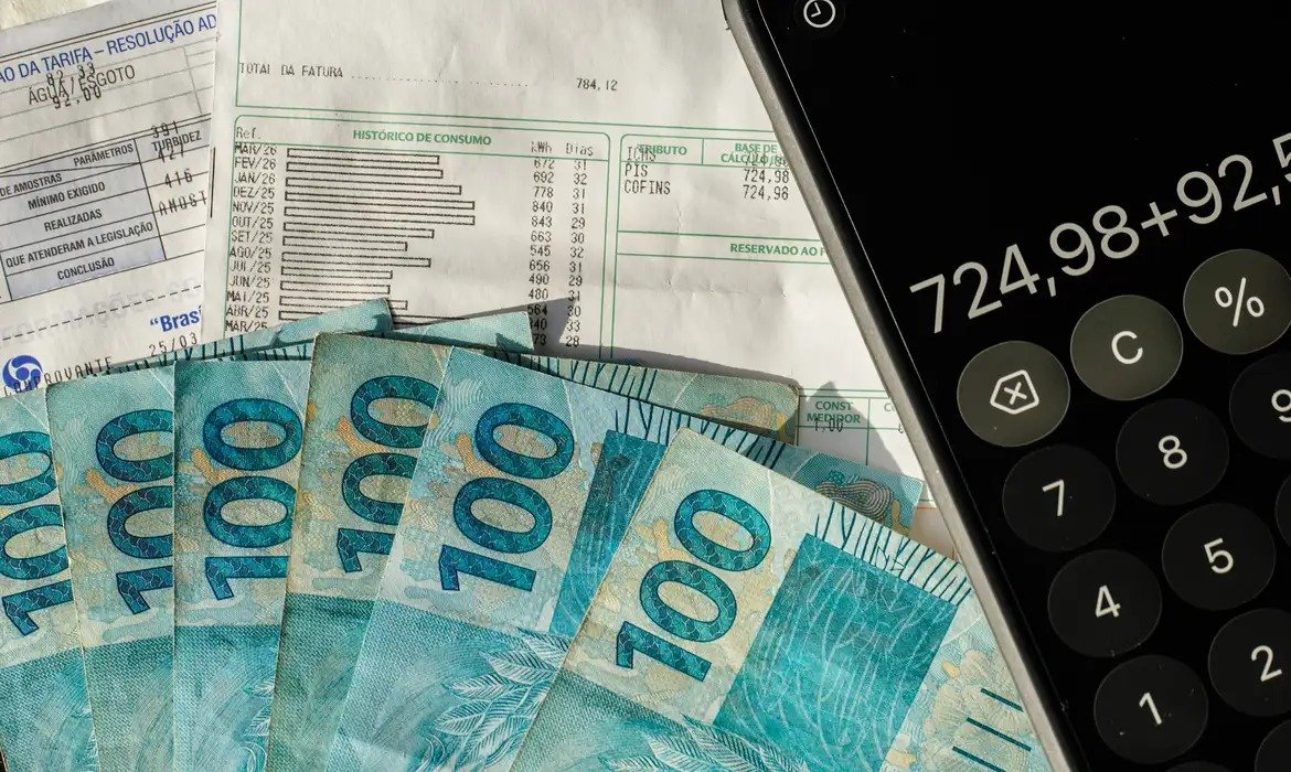 Receita Federal divulga arrecadação acima de R$ 2 trilhões no ano