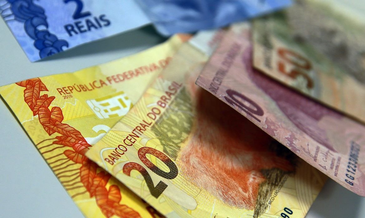 Inadimplência total do sistema financeiro alcança 5% em agosto