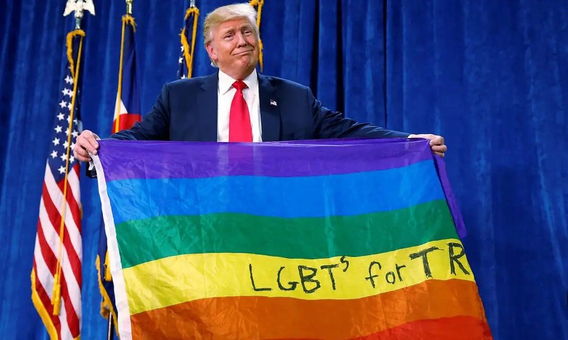 Governo Trump altera política de proteção contra discriminação em escolas
